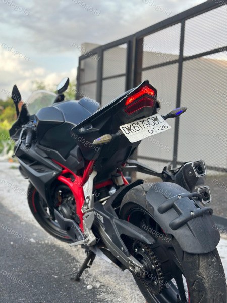Kawasaki Ninja ZX25-R - Photo 5