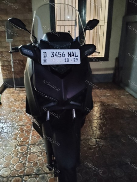 Yamaha XMAX 250 2024 - Photo 2